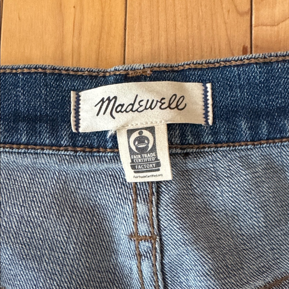 Madewell Classic Straight Jeans in Ives Wash: Selvedge - Picture 4 of 6